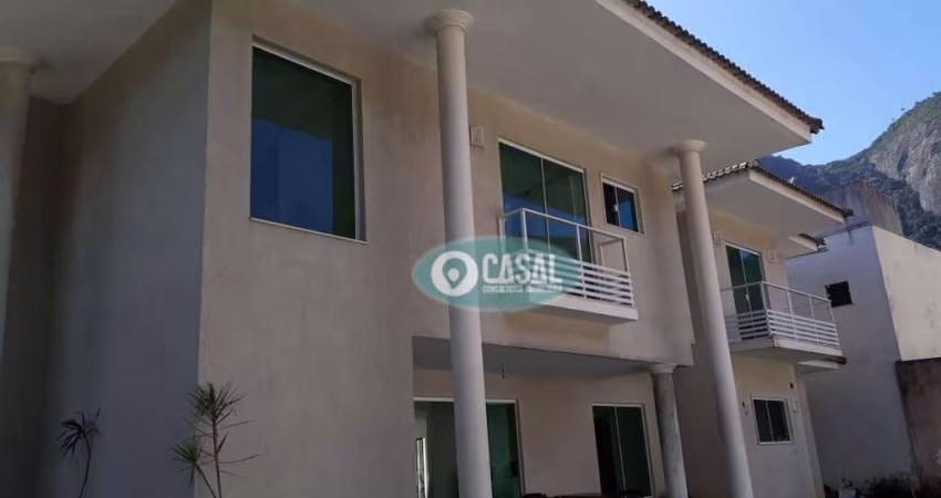Casa em Itacoatiara com 05 Quartos sendo 04 Suítes!