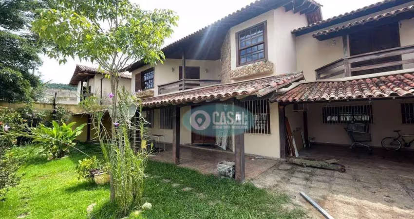 Casa com 06 Quartos em Piratininga em Terreno de 720 m² com Piscina, Sauna e Churrasqueira!