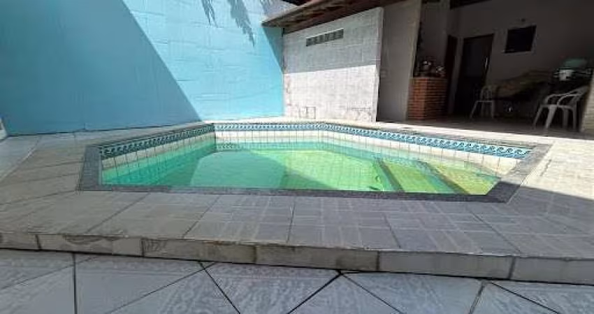 Casa em Condomínio com 05 Quartos em Itaipu - Niterói/RJ
