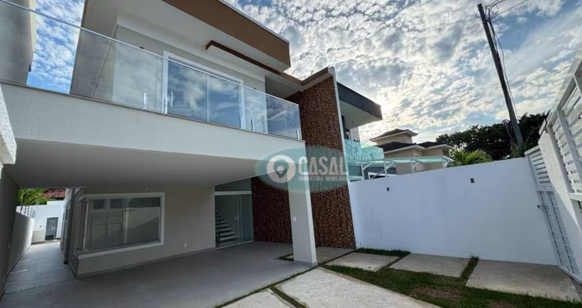 Casa em Itaipu Pertinho de Itacoatiara com 04 Quartos, Piscina, Sauna e Churrasqueira.