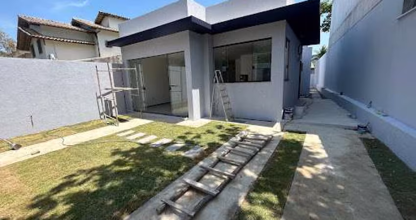 Casa Linear com 03 Quartos à Venda no Engenho do Mato!