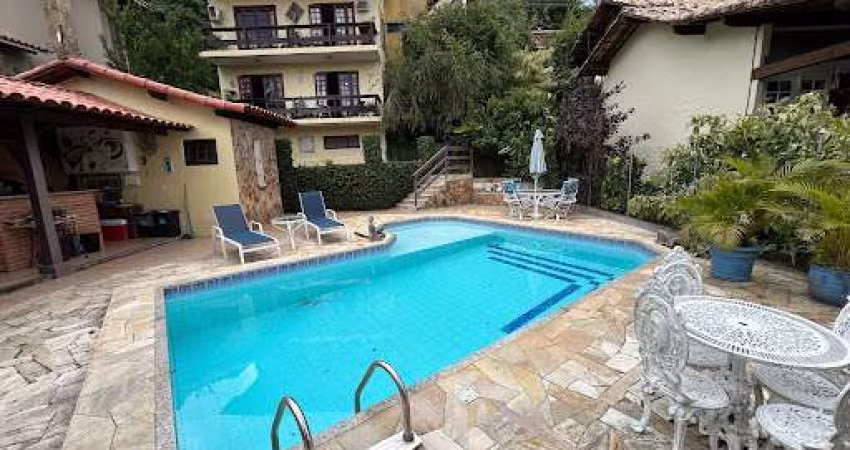 Casa em Condomínio com 04 Quartos à Venda em Itaipu - Niterói/RJ!