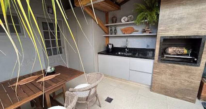 Casa Moderna com 03 Quartos à Venda em Piratininga