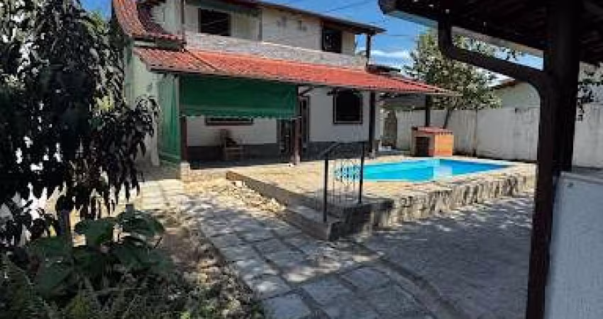 Casa com 05 Quartos à Venda em Itaipu - Niterói/RJ