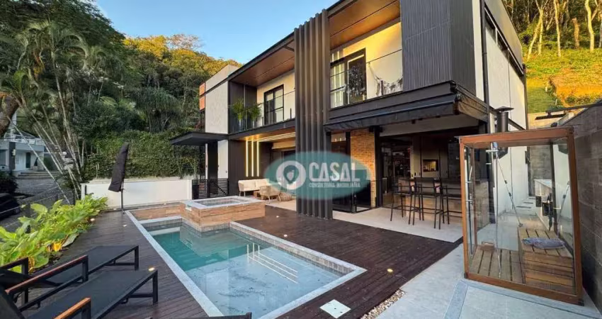 Casa em condomínio com 03 suítes, piscina, sauna e churrasqueira à venda no engenho do mato!