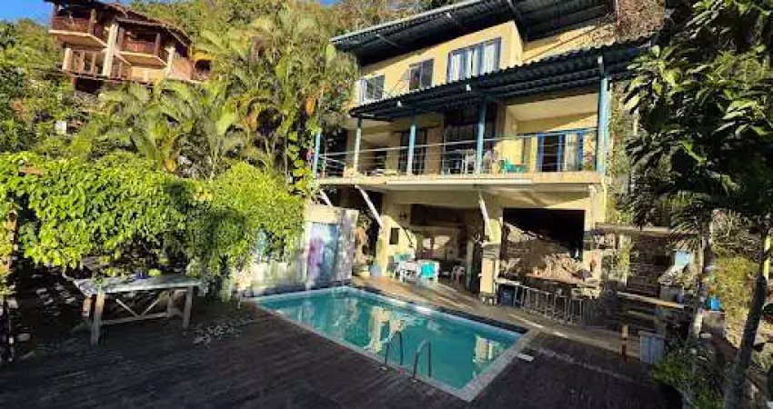 Casa em condomínio com 03 quartos à venda em itacoatiara - niterói/rj.