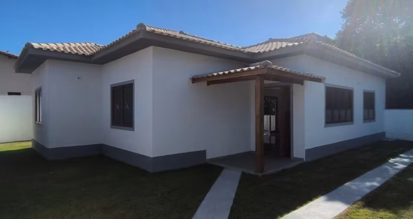 Casa maravilhosa com fino acabamento dentro do melhor condomínio da região!