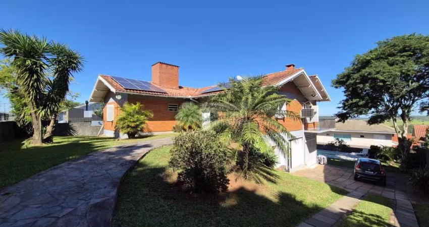 Vista deslumbrante em casa com dois terrenos no Bairro Petrópolis NH