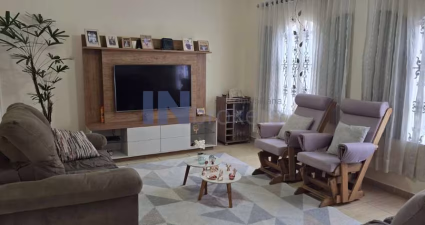 Excelente casa à venda na Vila Josefina, Jundiaí-SP: 3 quartos, 1 suíte, 2 salas, 4 banheiros, 5 vagas de garagem!