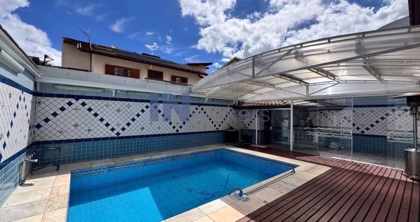 Casa de Condomínio de Luxo em Jundiaí: 3 Quartos, 2 Suítes, 3 Salas, 3 Banheiros, 4 Vagas, 243m² - Jardim Santa Teresa.