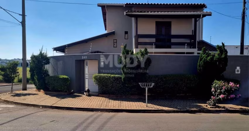 Casa Sobrado no Jardim Regina, com 5 dorms, piscina, quintal, ao lado do parque ecológico - Indaiatuba/SP