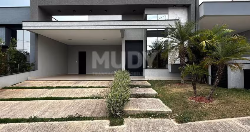 JARDIM PIEMONTE - Casa em Condomínio, com 300m² de terreno, 3 suítes e piscina em Indaiatuba/SP