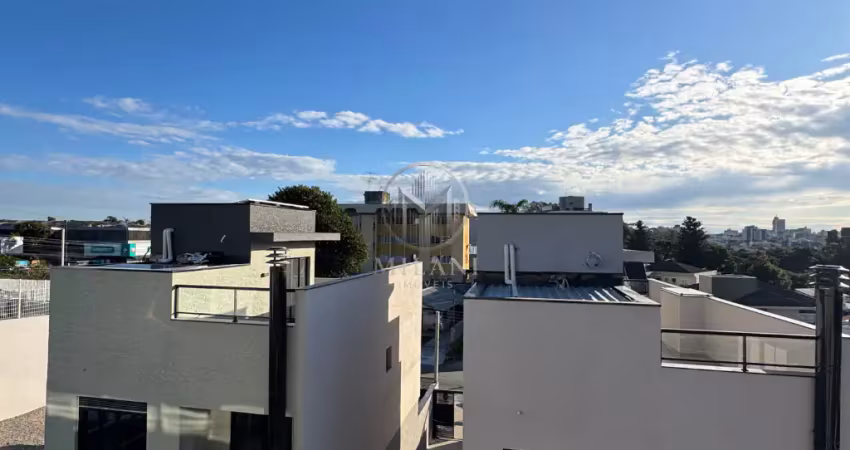Triplex à Venda no Tingui (Proximo à Av. Monteiro Tourinho)