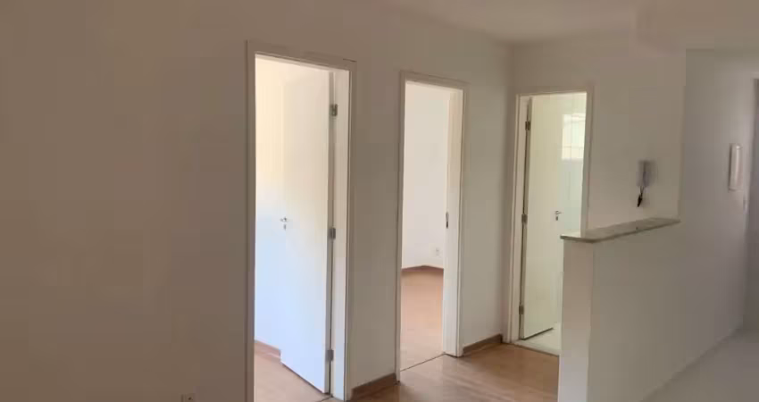 Ap em condomínio com lazer, 2/4, vaga