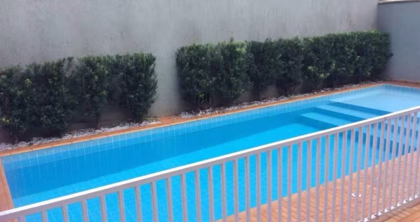 Sobrado no Condomínio Villa Pirenópolis, com 3 quartos, 190m²