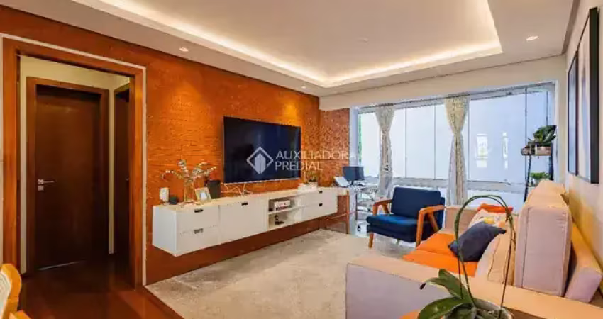 Apartamento 2 quartos, 2 vagas à venda, semi mobiliado, bairro são joão