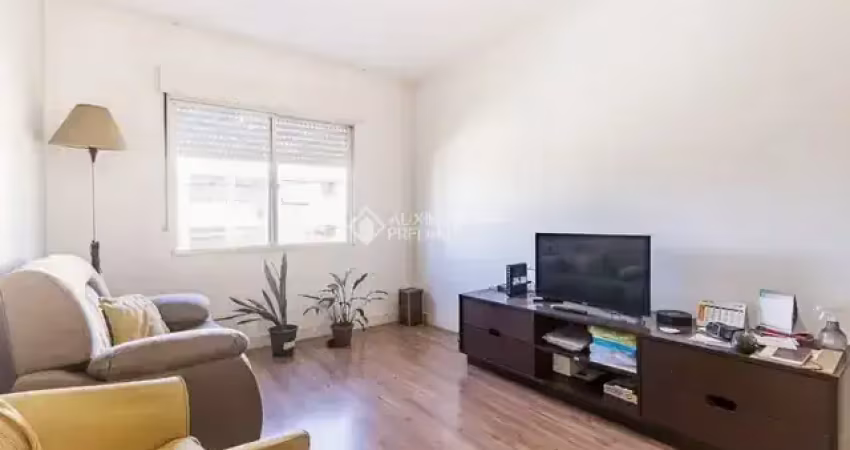 Apartamento à venda no sarandi, semi mobiliado, reformado!!
