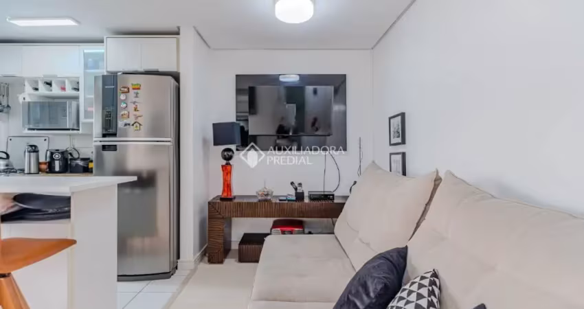 Apartamento 1 dormitório/ suíte com 2 vagas no centro mobiliado!!