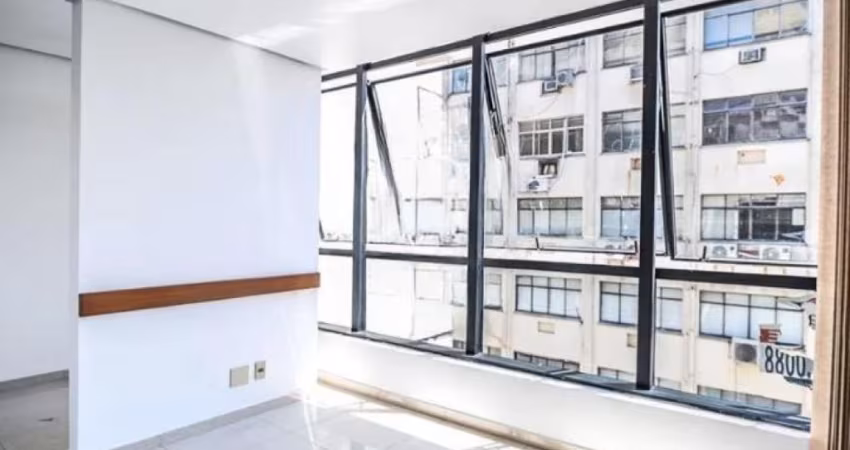 Sala Comercial à Venda no Centro Histórico!