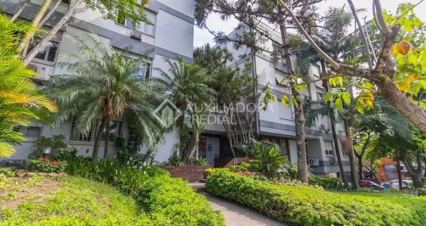 Apartamento desocupado com suíte e garagem fechada ao lado da av. carlos gomes!