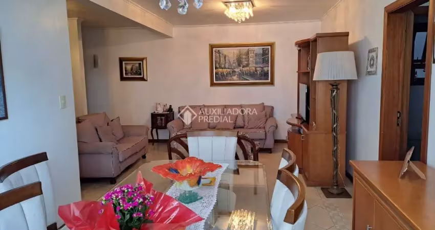 Moinhos de vento impecável apartamento 03 dormitórios, suíte e 02 vagas de garagem individuais