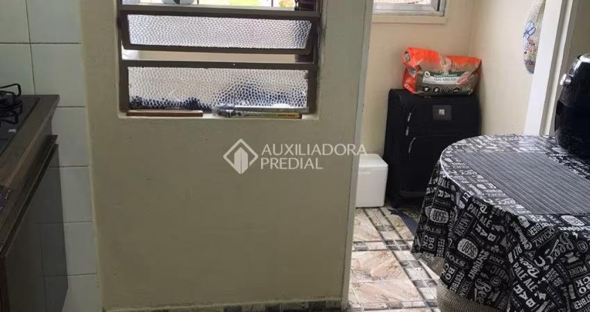 Apartamento à Venda no Alto Teresópolis - Excelente Estado