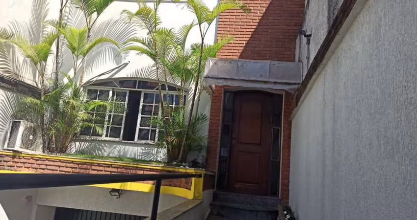 Compre Casa com 5 quartos em Cidade Vargas por R$ 890.000,00