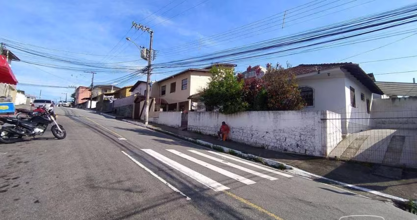 Casa com 2 dormitórios para alugar, 101 m² por R$ 3.087,75/mês - Barreiros - São José/SC