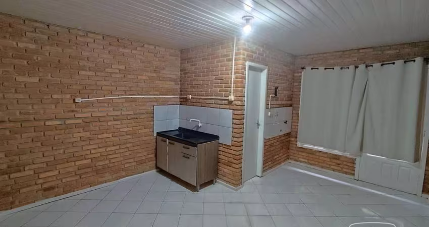 Apartamento com 1 dormitório para alugar, 33 m² por R$ 1.049,14/mês - Real Parque - São José/SC