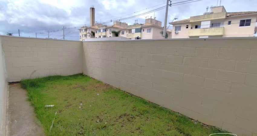 Apartamento com 2 dormitórios para alugar, 42 m² por R$ 2.265,10/mês - Areias - São José/SC
