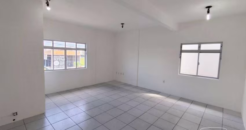 Sala para alugar, 40 m² por R$ 1.099,17/mês - Barreiros - São José/SC