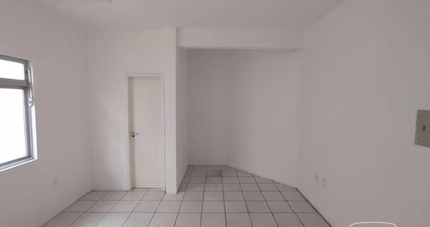 Sala para alugar, 20 m² por R$ 956,26/mês - Barreiros - São José/SC