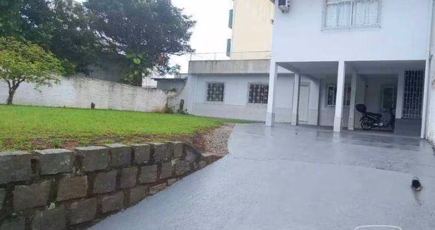 Casa com 3 dormitórios à venda, 133 m² por R$ 650.000,00 - Abraão - Florianópolis/SC