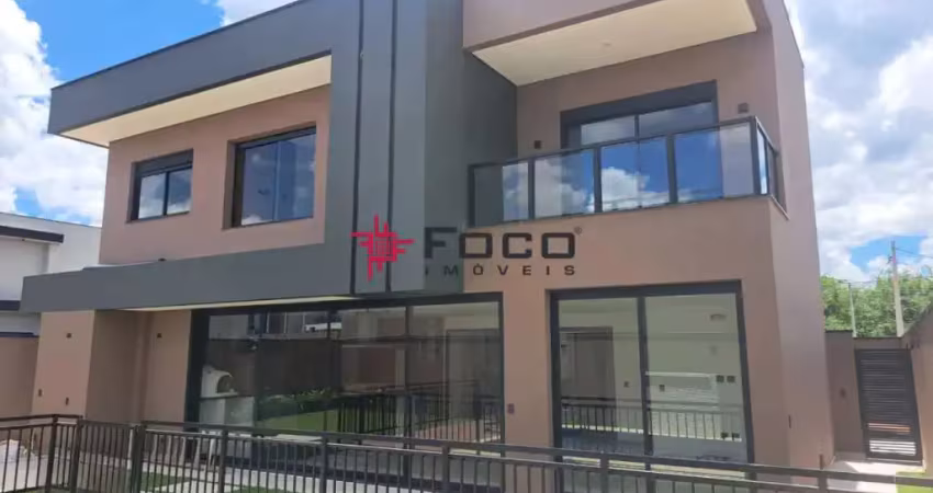 Sobrado no condomínio vivant com at451m², ac320m² com 4 suítes, piscina com cascata, área gourmet, 5 vagas
