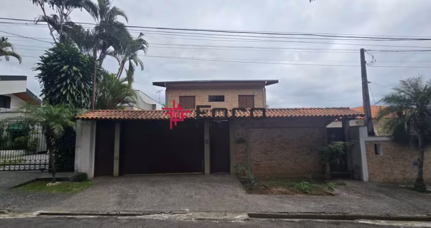 Sobrado para venda e locação de 393m² | 03 dormitórios, sendo 01 suíte e 03 vagas de garagem | Jardim Esplanada II - São José dos Campos