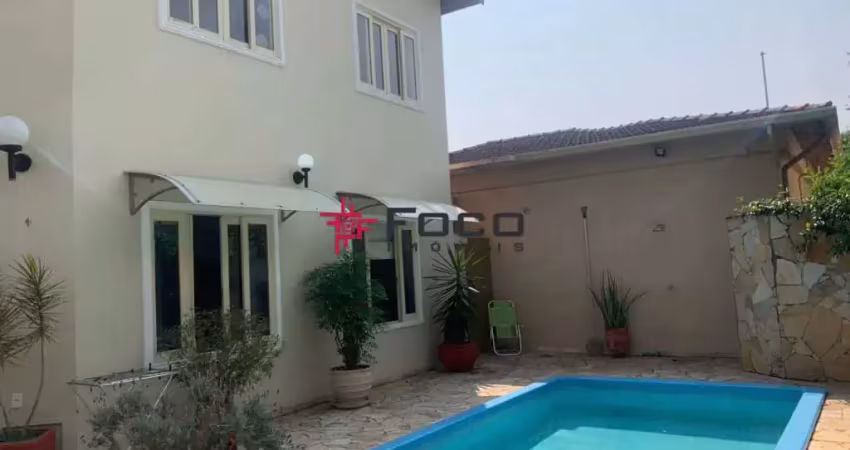 Casa com 6 quartos e edícula, 450m2, no jardim esplanada