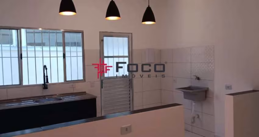 Excelente casa recém construída / Jardim Bandeirantes / Zona Sul / 02 dormitórios sendo 01 suíte / 60 m² de construção / 150 m² de terreno / São José dos Campos