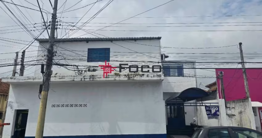 Prédio comercial - 15 kitinets - Centro - 700m²