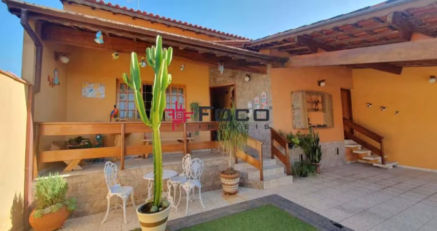 Casa / Caçapava /  03 Dormitórios /  01 suíte / 03 vagas / 193,73m²AC / 260m²TE - Caçapava - SP