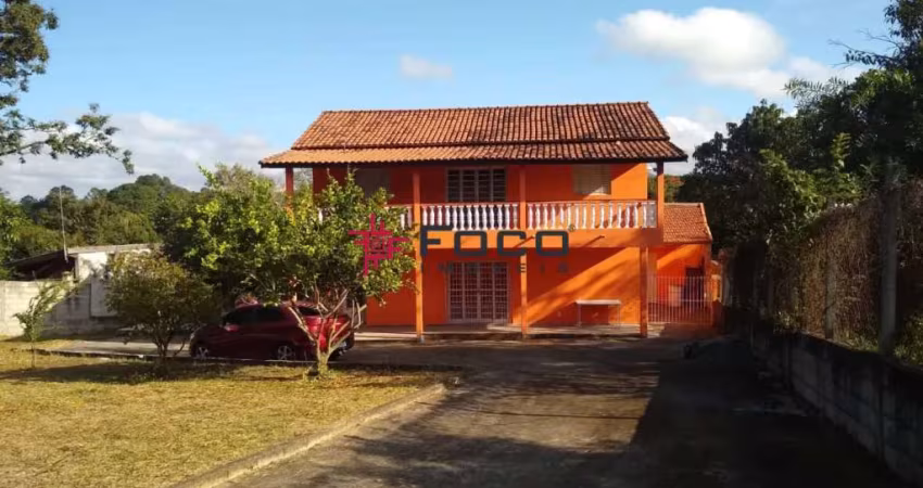 Sobrado / Portal Mantiqueira / 05 dormitórios / 1000 m² de terreno / 211 m² de construção / Caçapava