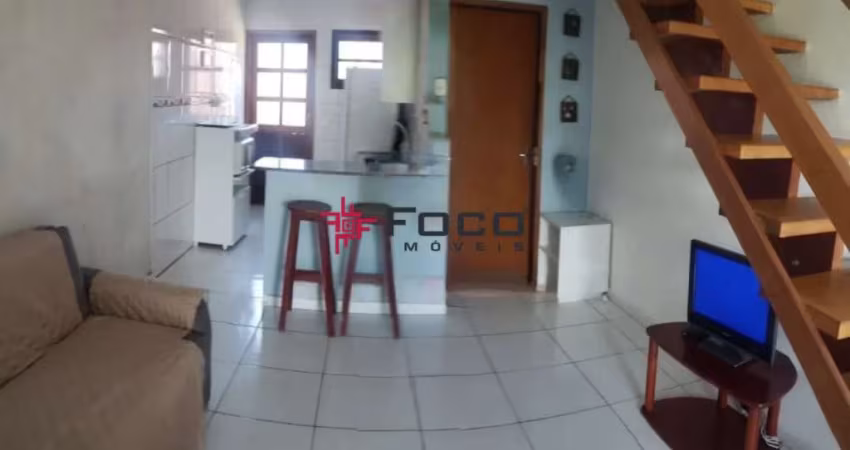 Sobrado a venda em condomínio / Martim de Sá / Piscina / 02 dormitórios / 60 m² de construção / Caraguatatuba