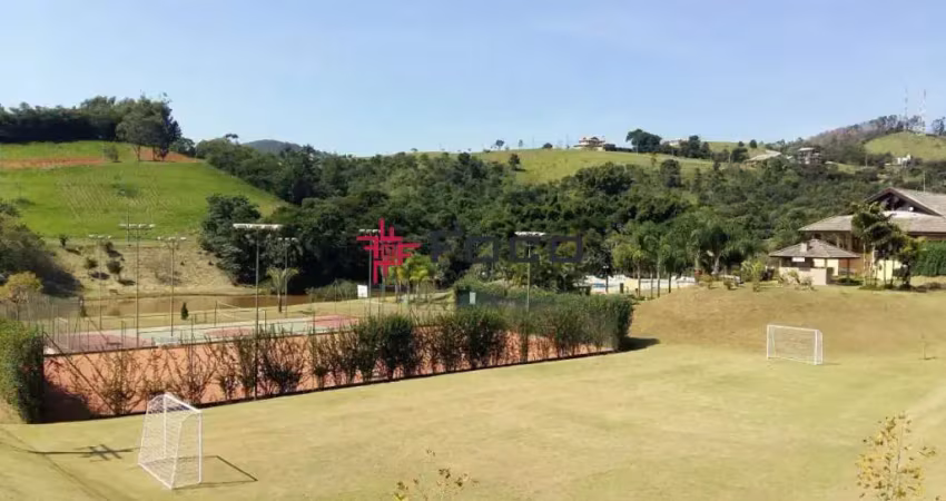 Casa nova com arquitetura moderna, localizada no recanto santa bárbara, jambeiro - sp.