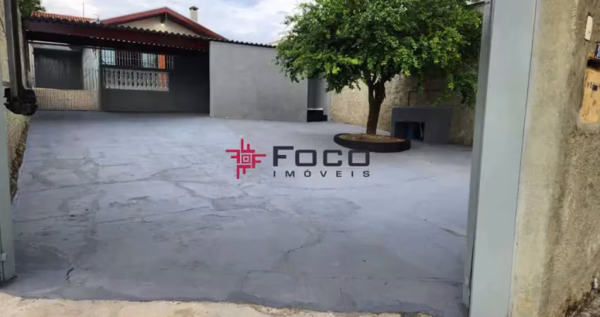 Casa comercial no jardim satélite em são josé dos campos - 03 dormitórios - 300