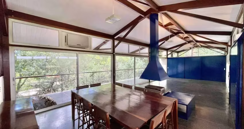 Cond. dos Arquitetos - Contemporânea e despojada! Casa ÚNICA e ESPECIAL!