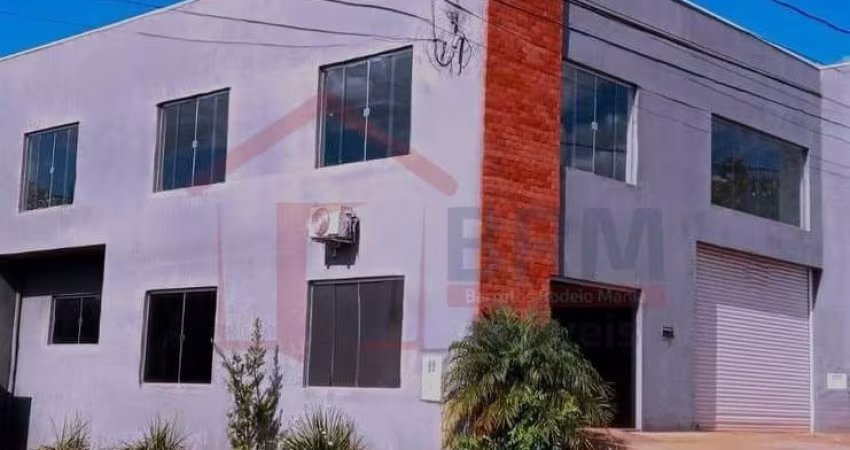 Aluga-se Salão Comercial em Barretos-SP.