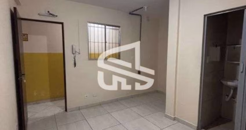 kitnet para locação com 15 m² com banheiro na Rua Canindé, 544 - Pari