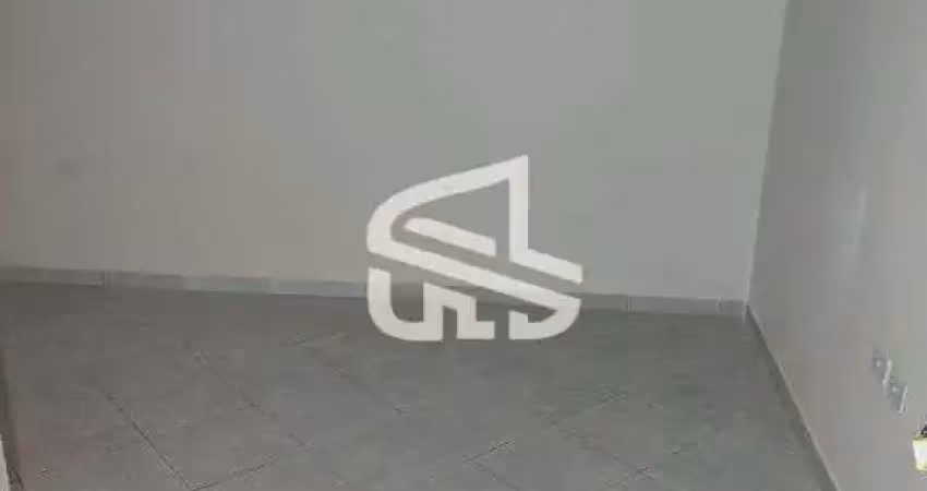 Kitnet para locacao com 15 m2 com banheiro na Rua Caninde, 544 - Pari