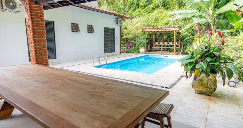 Casa de Condomínio - área de lazer ampla