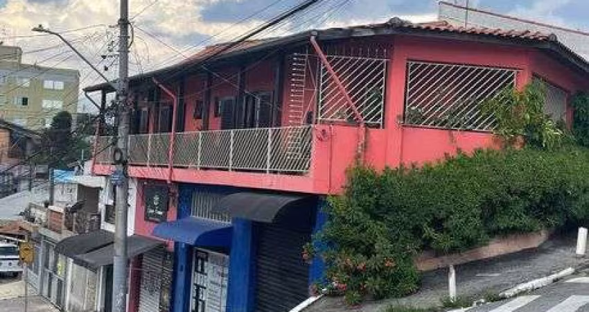 Casa para venda possui 113 metros quadrados com 2 quartos em Parque Pinheiros - Taboão da Serra - SP