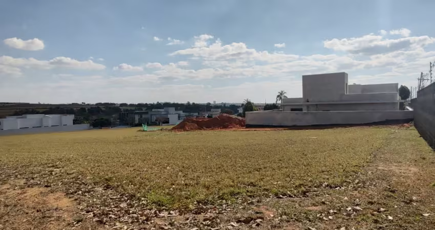 Terreno 537m² com 19m de frente cond fazenda santa lúcia americana
